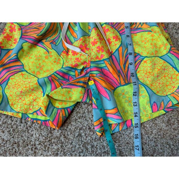Chubbies shorts/swim trunks, size Small, 5.5 inseam, lightweight, Pineapples - Picture 6 of 10